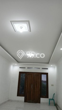 Disewakan Ruko komersial di Depok luas bangunan 80m2 Disewakan Ruko komersial di Depok luas bangunan 80m2