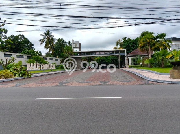 HUNIAN PILIHAN! Rumah area Ngaglik, Luas 308m2m² Bangunan 354m2m² HUNIAN PILIHAN! Rumah area Ngaglik, Luas 308m2m² Bangunan 354m2m²