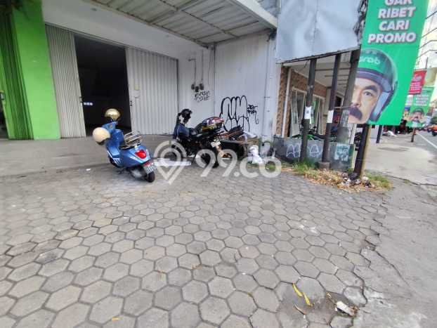Ruko Disewa di Sleman dengan LB 200m2 Area Komersial Ramai Ruko Disewa di Sleman dengan LB 200m2 Area Komersial Ramai