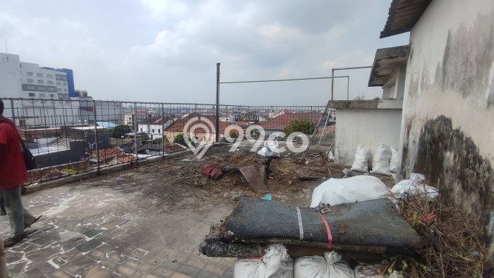 Komersial disewakan di Gedong Tengen Yogyakarta dengan luas bangunan 2400m2 Komersial disewakan di Gedong Tengen Yogyakarta dengan luas bangunan 2400m2