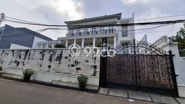 Siap Huni Hunian Elit 6 Kamar di Cilandak Dekat ke Mana Pun Siap Huni Hunian Elit 6 Kamar di Cilandak Dekat ke Mana Pun