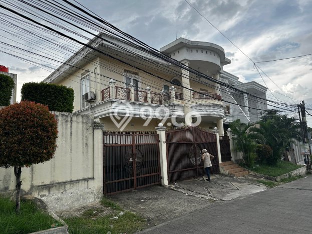 Ready to Use! Premium House LT 660m2 Desain Elegan di Cireundeu Ready to Use! Premium House LT 660m2 Desain Elegan di Cireundeu
