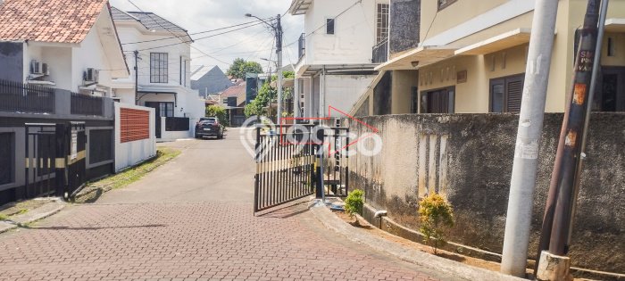 Hunian Cantik Minimalis Lb 250m2 di BSD, Tangerang Selatan Hunian Cantik Minimalis Lb 250m2 di BSD, Tangerang Selatan