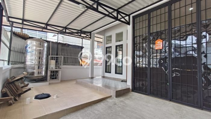 Ready to Use! Luxury House LT 198m2 Desain Modern di Angke Ready to Use! Luxury House LT 198m2 Desain Modern di Angke