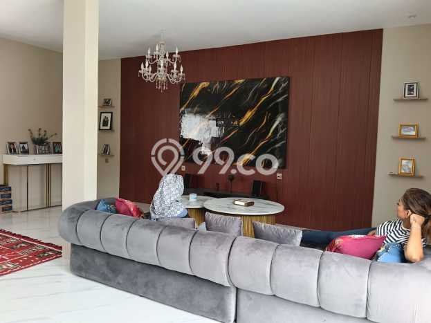 Rumah Mewah LB 500m2 Siap Pakai Desain Elegan di Cibubur, Bogor Rumah Mewah LB 500m2 Siap Pakai Desain Elegan di Cibubur, Bogor