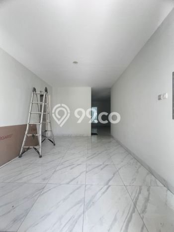 Ready to Use! Premium House LT 200m2 Desain Elegan di Metland Menteng Ready to Use! Premium House LT 200m2 Desain Elegan di Metland Menteng