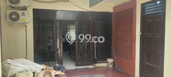 Rumah Elit Modern Tanpa Renovasi di Sompok Semarang Rumah Elit Modern Tanpa Renovasi di Sompok Semarang