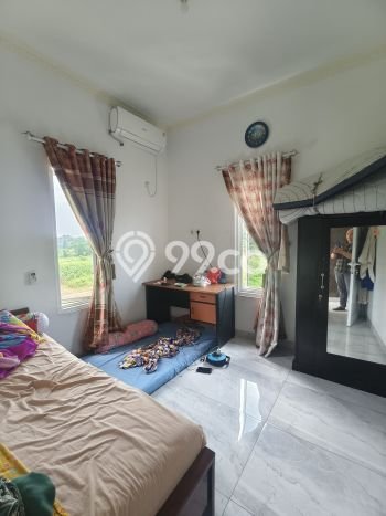 Dijual Rumah Mewah Elegan Dengan View Eksklusif di Grand Wisata, Bekasi Dijual Rumah Mewah Elegan Dengan View Eksklusif di Grand Wisata, Bekasi