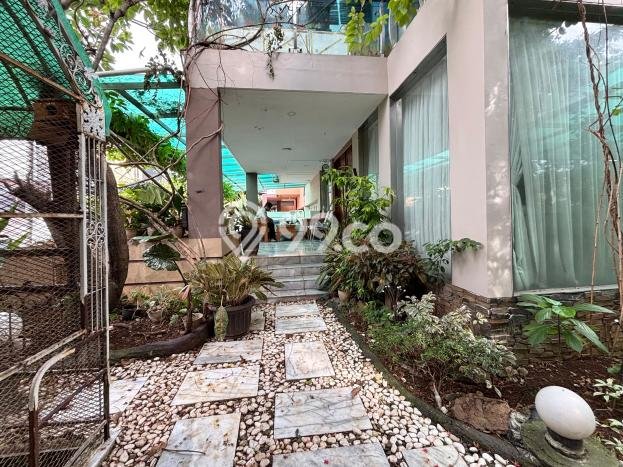 Siap Huni Rumah Mewah 6 Kamar di Duren Sawit Dekat ke Mana Saja Siap Huni Rumah Mewah 6 Kamar di Duren Sawit Dekat ke Mana Saja