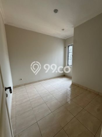 Dijual Hunian Rumah Terawat 4 Kamar di Kota Wisata, Bogor Dijual Hunian Rumah Terawat 4 Kamar di Kota Wisata, Bogor
