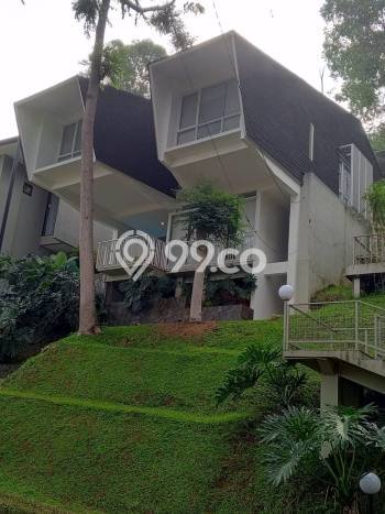 LOKASI STRATEGIS! Vila Kawasan Coblong, Dimensi 388m2m², Akses ke pusat kota LOKASI STRATEGIS! Vila Kawasan Coblong, Dimensi 388m2m², Akses ke pusat kota