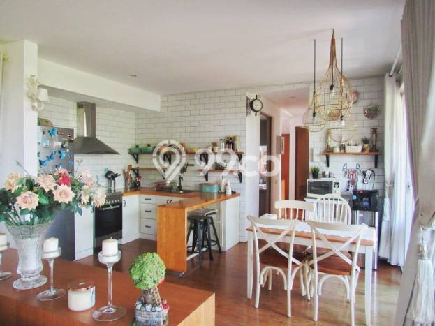 Rumah Elit Modern Tanpa Renovasi di Dago Bandung Rumah Elit Modern Tanpa Renovasi di Dago Bandung