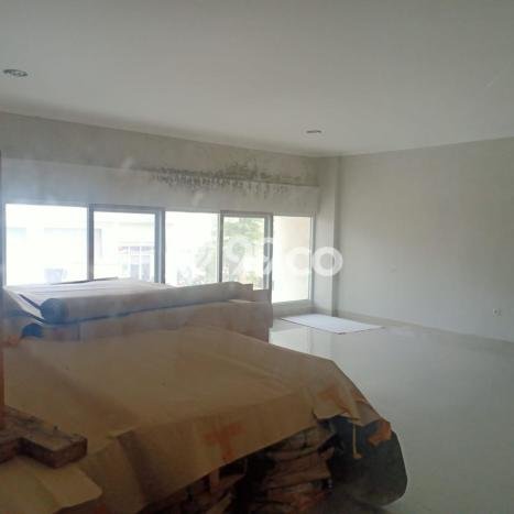 Dijual Gudang di , Luas 576m2m², Kawasan Potensial, Mainroad Dijual Gudang di , Luas 576m2m², Kawasan Potensial, Mainroad