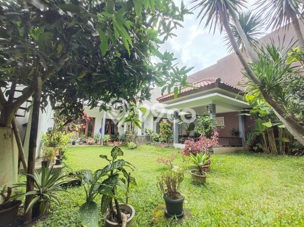 Rumah Terawat area , Bandung, Luas Tanah 399m2m², Luas Bangunan 250m2m² Rumah Terawat area , Bandung, Luas Tanah 399m2m², Luas Bangunan 250m2m²