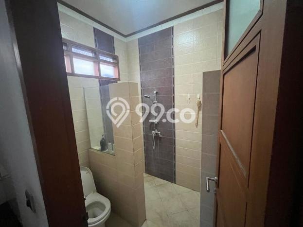 Rumah Elit Modern Tanpa Renovasi di Bandung Kota Bandung Rumah Elit Modern Tanpa Renovasi di Bandung Kota Bandung