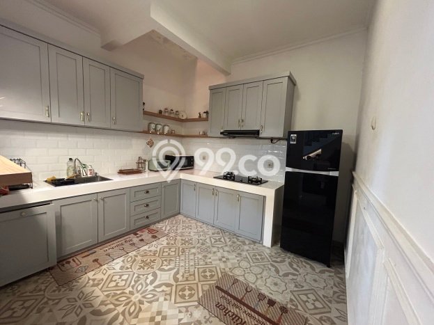 Disewakan! Rumah 4 Kamar Tidur &
3 Kamar Mandi di Sektor 1 - Bintaro, Jakarta Selatan Disewakan! Rumah 4 Kamar Tidur &
3 Kamar Mandi di Sektor 1 - Bintaro, Jakarta Selatan