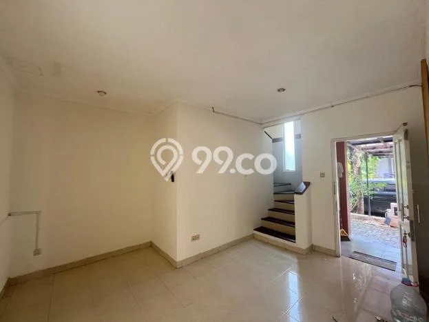 Rumah Luas Asri 4 KT Siap Pakai di Sektor 9-Bintaro Tangerang Selatan Rumah Luas Asri 4 KT Siap Pakai di Sektor 9-Bintaro Tangerang Selatan