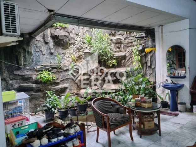 Dijual Rumah Mewah Exclusive di Kebayoran Lama, Jakarta Selatan Dijual Rumah Mewah Exclusive di Kebayoran Lama, Jakarta Selatan