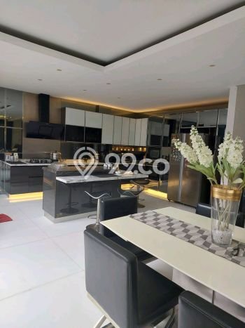 NEW LISTING! Rumah Premium di , LT 300m2m² LB 520m2m² NEW LISTING! Rumah Premium di , LT 300m2m² LB 520m2m²