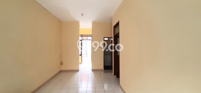Rumah Luas Asri 2 KT Siap Pakai di Taman Kopo Indah Bandung Rumah Luas Asri 2 KT Siap Pakai di Taman Kopo Indah Bandung