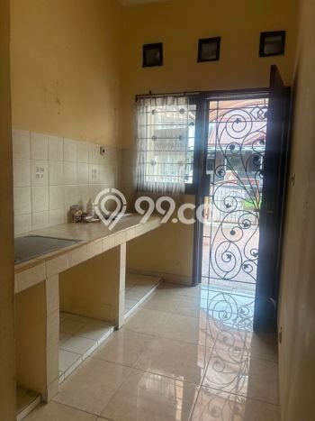 Rumah Luas Asri 3 KT Siap Pakai di Serpong Villa Melati Mas Tangerang Selatan Rumah Luas Asri 3 KT Siap Pakai di Serpong Villa Melati Mas Tangerang Selatan