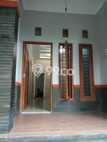 Dijual Rumah 2 Kamar Lokasi Strategis Bagus dan Strategis di Tapos Dijual Rumah 2 Kamar Lokasi Strategis Bagus dan Strategis di Tapos