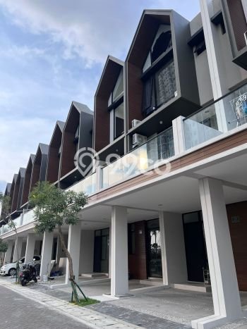 PRIME PROPERTY! Rumah di , 3 KT, Lingkungan Elite, LT 45m2m² Bangunan 110m2m² PRIME PROPERTY! Rumah di , 3 KT, Lingkungan Elite, LT 45m2m² Bangunan 110m2m²