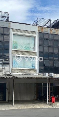 Ruko untuk Disewa di Pusat Jakarta Utara Luas Bangunan 210m2 Ruko untuk Disewa di Pusat Jakarta Utara Luas Bangunan 210m2