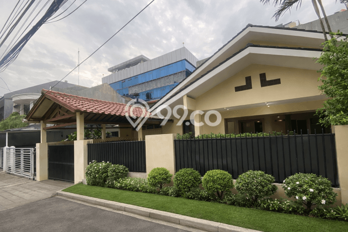 Rumah Mewah LB 250m2 Siap Huni Desain Elegan di Gandaria, Jakarta Selatan Rumah Mewah LB 250m2 Siap Huni Desain Elegan di Gandaria, Jakarta Selatan