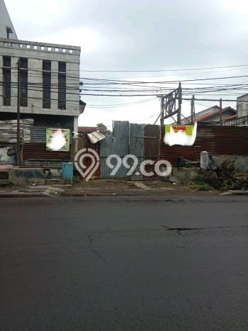 Bisa KPR! Rumah Strategis area , Luas 744m2m² Bangunan 300m2m² Bisa KPR! Rumah Strategis area , Luas 744m2m² Bangunan 300m2m²