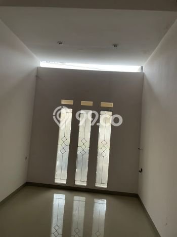 Rumah Luas Asri 6 KT Siap Pakai di Taman Holis Indah Bandung Rumah Luas Asri 6 KT Siap Pakai di Taman Holis Indah Bandung