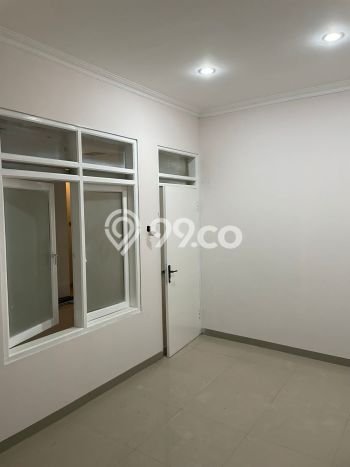 Rumah Luas Asri 6 KT Siap Pakai di Taman Holis Indah Bandung Rumah Luas Asri 6 KT Siap Pakai di Taman Holis Indah Bandung