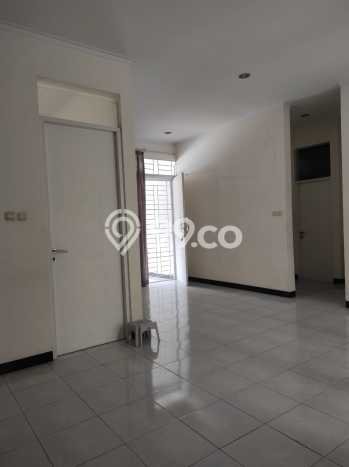 Rumah Minimalis 3 KT LT 170m2 di Taman Kopo Indah Rumah Minimalis 3 KT LT 170m2 di Taman Kopo Indah