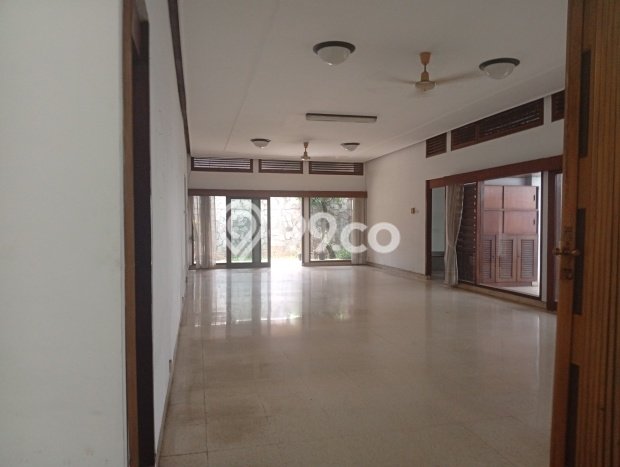 Ready to Use! Luxury House LT 558m2 Desain Modern di Tanah Kusir Ready to Use! Luxury House LT 558m2 Desain Modern di Tanah Kusir