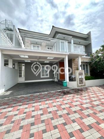 Hunian Asri LT 186m2m² Dekat Pusat Kota di Maguwoharjo, Yogyakarta Hunian Asri LT 186m2m² Dekat Pusat Kota di Maguwoharjo, Yogyakarta