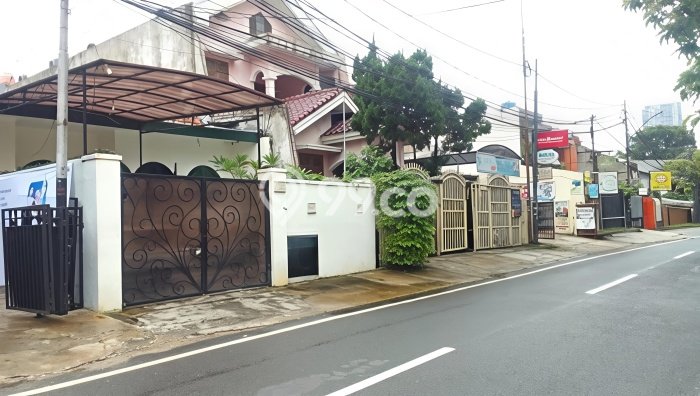 Lokasi strategis! Rumah siap huni dikontrakkan di Tebet LB 150m2 Lokasi strategis! Rumah siap huni dikontrakkan di Tebet LB 150m2