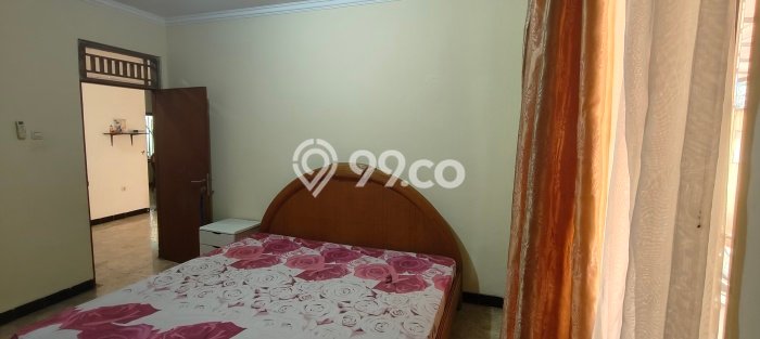 Siap Huni Rumah Mewah 5 Kamar di Tebet Dekat ke Mana Saja Siap Huni Rumah Mewah 5 Kamar di Tebet Dekat ke Mana Saja