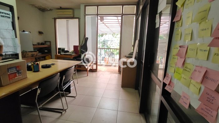 Disewakan Rumah Konsep Modern di Tebet Jakarta Selatan dengan 3 KT Disewakan Rumah Konsep Modern di Tebet Jakarta Selatan dengan 3 KT