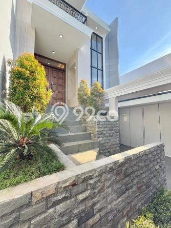Siap Huni Rumah Mewah 5 Kamar di Jagakarsa Dekat ke Mana Pun Siap Huni Rumah Mewah 5 Kamar di Jagakarsa Dekat ke Mana Pun