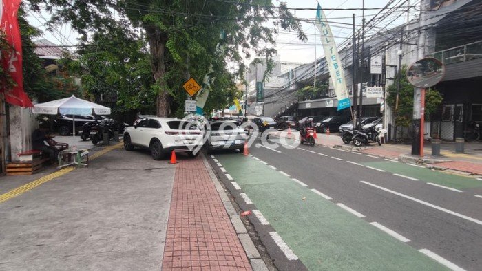Rumah Bagus Siap Pakai Di Tebet Luas 300m2 Lokasi Strategis Rumah Bagus Siap Pakai Di Tebet Luas 300m2 Lokasi Strategis