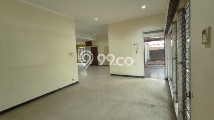 Rumah Bagus Siap Pakai Di Tebet Luas 300m2 Lokasi Strategis Rumah Bagus Siap Pakai Di Tebet Luas 300m2 Lokasi Strategis