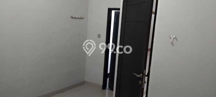 Disewakan Rumah Konsep Modern di Tebet Jakarta Selatan dengan 5 KT Disewakan Rumah Konsep Modern di Tebet Jakarta Selatan dengan 5 KT