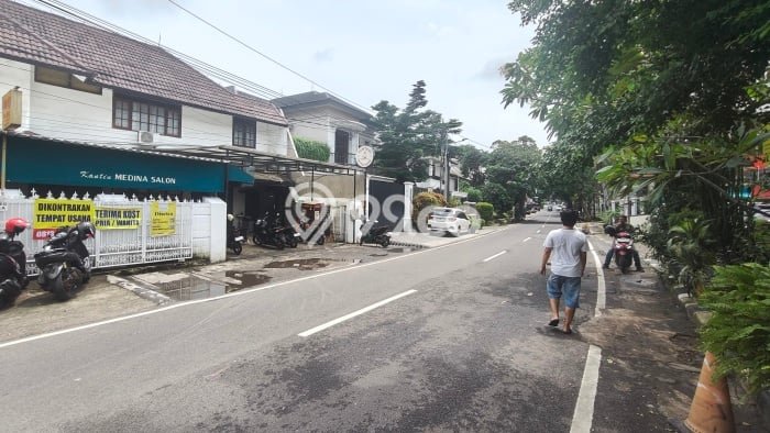 Unit Komersial Paling Strategis di Tebet Jakarta Selatan dengan LB 45m2 Unit Komersial Paling Strategis di Tebet Jakarta Selatan dengan LB 45m2