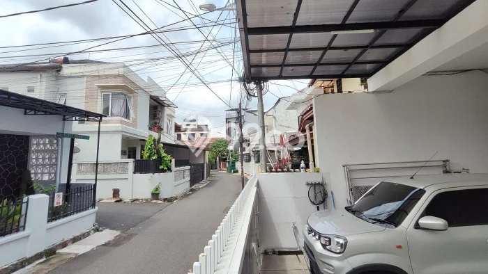Siap Huni Hunian Elit 4 Kamar di Tebet Dekat ke Mana Saja Siap Huni Hunian Elit 4 Kamar di Tebet Dekat ke Mana Saja