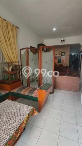 Lokasi strategis! Rumah siap huni dikontrakkan di Tebet LB 150m2 Lokasi strategis! Rumah siap huni dikontrakkan di Tebet LB 150m2