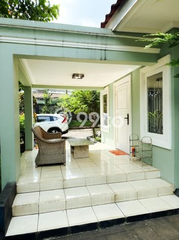 Rumah 4 Kamar Tidur Desain Minimalis di Kawasan Elite , Bandung Rumah 4 Kamar Tidur Desain Minimalis di Kawasan Elite , Bandung