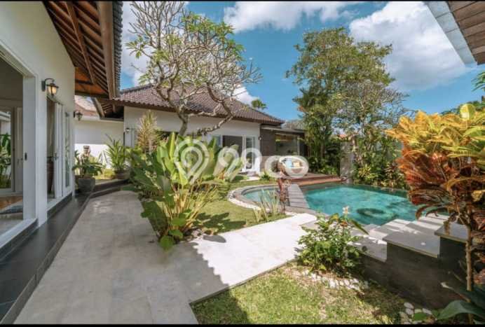 Vila Kawasan , Dimensi 400m2m², Ideal untuk hunian Anda Vila Kawasan , Dimensi 400m2m², Ideal untuk hunian Anda