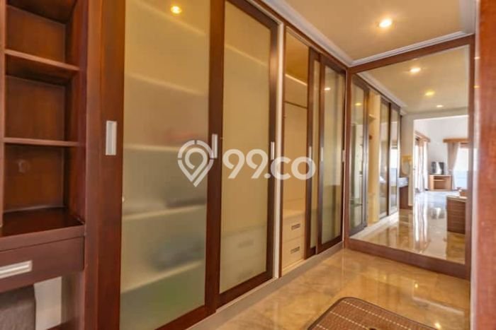 Vila di , Luas 400m2m², Ideal untuk hunian keluarga Vila di , Luas 400m2m², Ideal untuk hunian keluarga