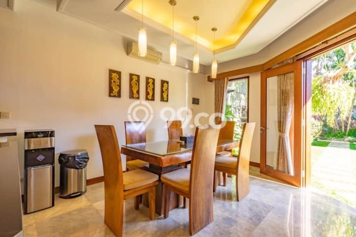 Vila di , Luas 400m2m², Ideal untuk hunian keluarga Vila di , Luas 400m2m², Ideal untuk hunian keluarga