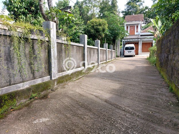 Kavling Tanah di Ngaglik Dijual Luas 129m2 Legalitas SHM Kavling Tanah di Ngaglik Dijual Luas 129m2 Legalitas SHM